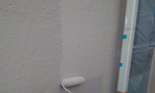 名古屋市　外壁塗装　上塗り１回目