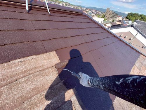 瀬戸市　屋根塗装　中塗り　施工中