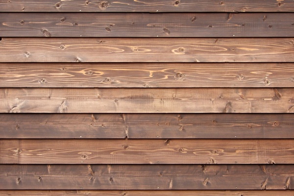 羽目板に塗装を行う目安や周期は？