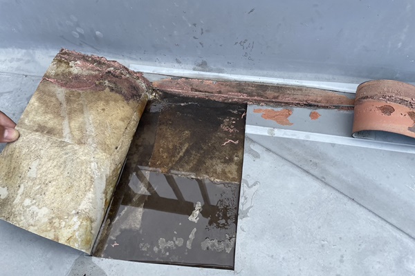 ベランダの防水シートの寿命はどのくらい？