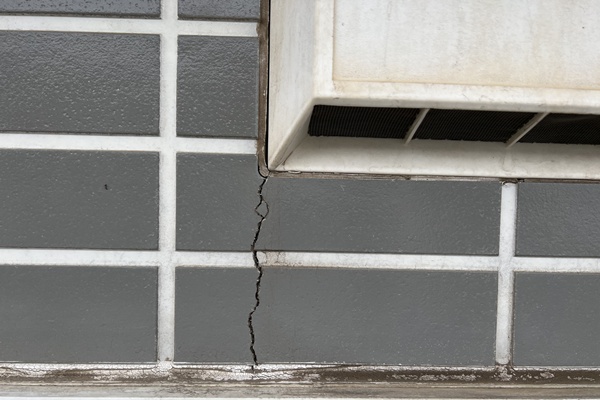 サイディング凍害の原因とメカニズム