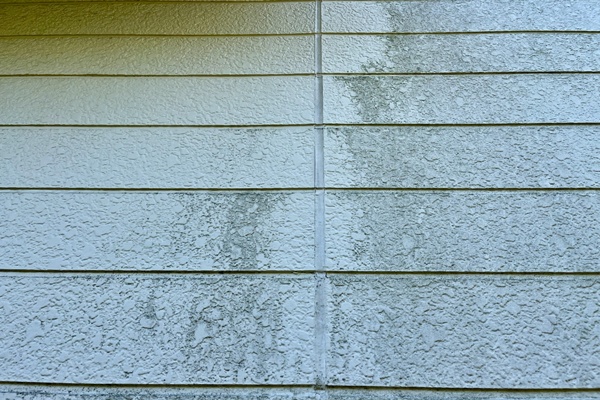 高圧洗浄していい?注意すべき外壁のタイプ