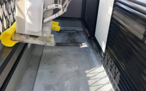 ベランダ床　下地処理
