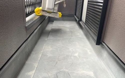 ベランダ床　サンディング