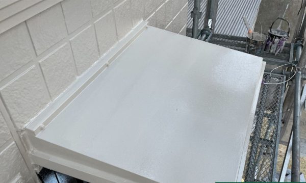 付帯塗装 勝手口庇 施工後