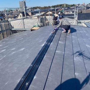 屋根カバー　棟下地