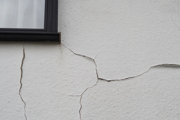 漆喰外壁のよくある劣化症状と対処法