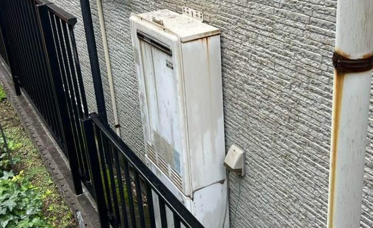 ガス給湯器交換 施工前