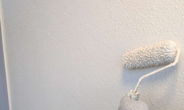 外壁 上塗り施工中