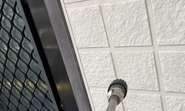 高圧洗浄工事 外壁洗浄 施工中