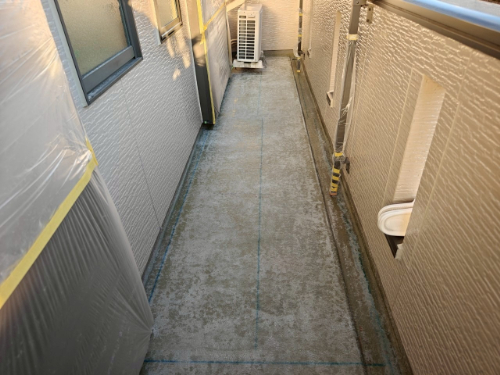 ベランダ防水 FRP ケレン2回目