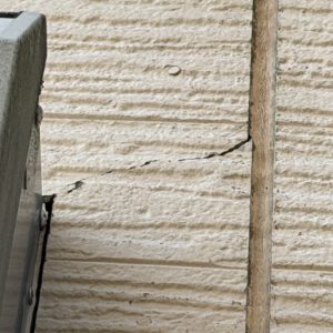 シャッターボックス周りひび割れ