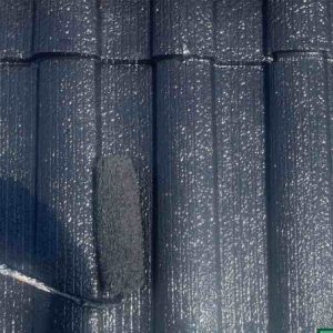 屋根塗装工事中