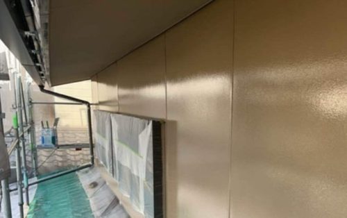 外壁上塗り2回目施工後