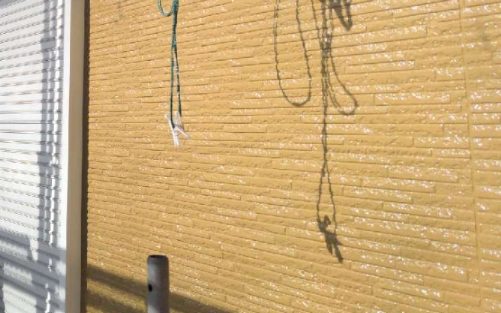 外壁塗装上塗り2回目施工後