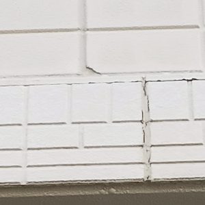 外壁　ひび割れ