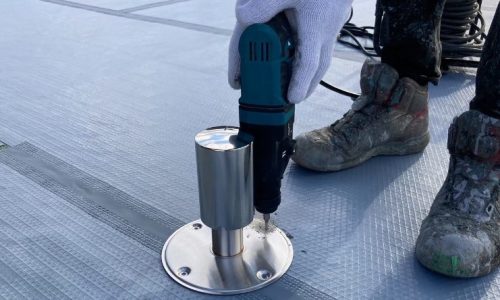 屋上防水 脱気筒設置 施工中