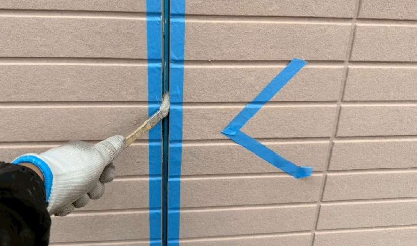 シーリング プライマー塗布 施工中