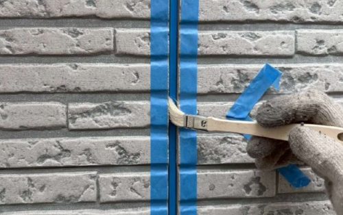 シールプライマー塗布施工中