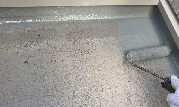ベランダトップコート トップコート塗布 施工中