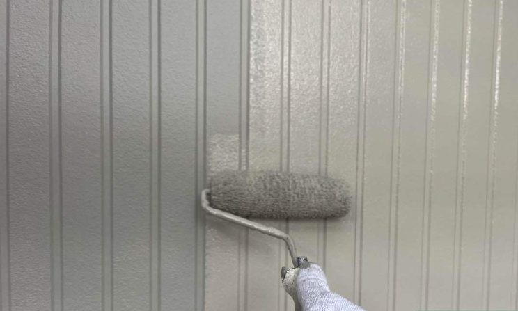 外壁塗装 上塗り 施工中