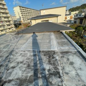陸屋根　防水層劣化状況