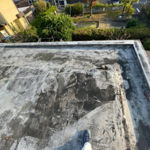 陸屋根　防水層劣化状況