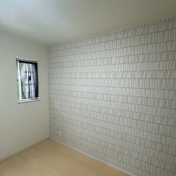 居室間仕切り　クロス仕上げ(東部屋)