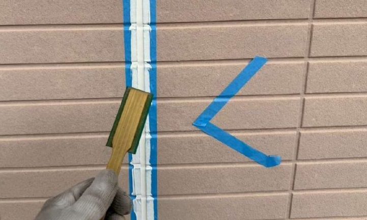 シーリング へら押え 施工中