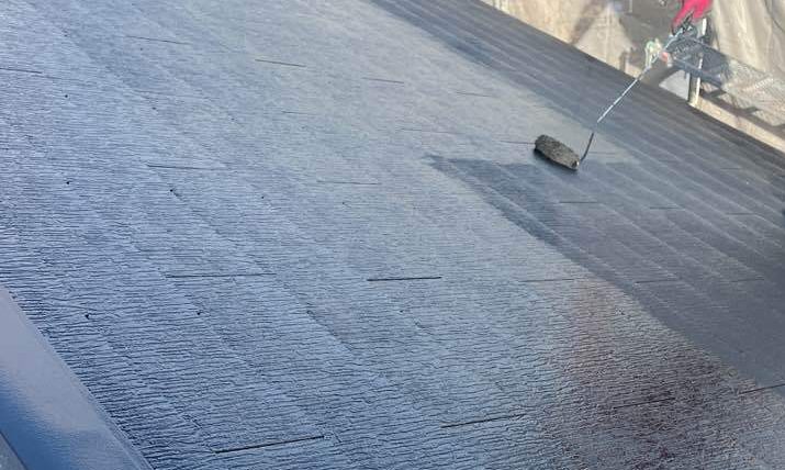 屋根塗装 上塗り2回目 施工中