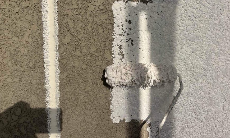 外壁塗装　中塗り 施工中