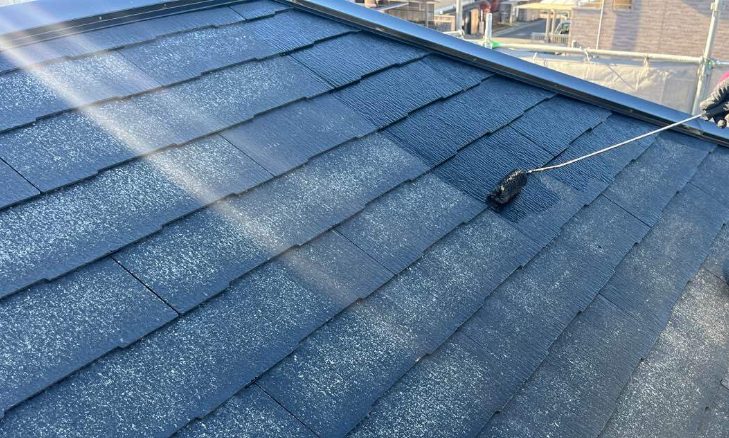 屋根塗装 上塗り1回目 施工中