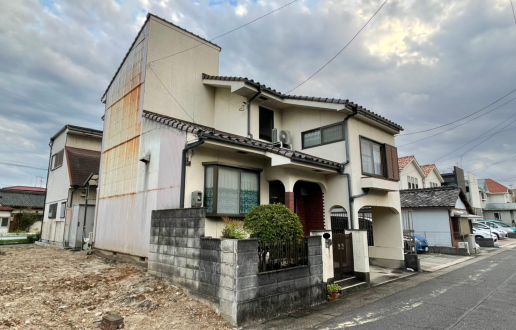 ［名古屋市守山区］ガルバリウム鋼板一部張替・ドアクローザー交換工事　N様邸サムネイル