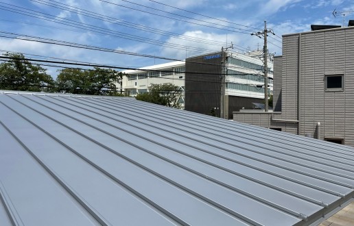 ［RHショールーム］屋根カバー工法工事　サムネイル