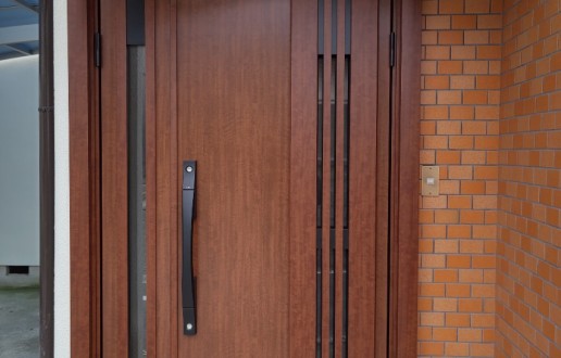 ［尾張旭市］玄関ドアカバー工法　O様邸サムネイル
