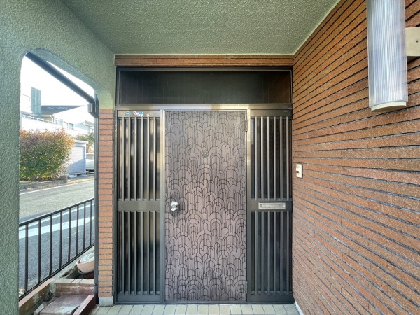 玄関ドア交換工事についてサムネイル