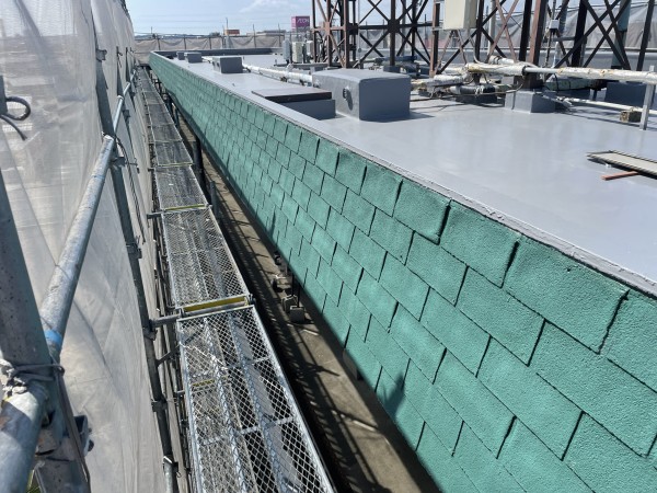 【春日井市】大規模！ビルの屋根カバー工法KG様邸サムネイル