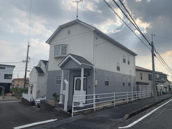 外壁塗装を検討中の方へ！外壁をツートンカラーにする際のポイントをご紹介します！サムネイル