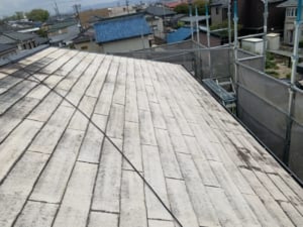 屋根の塗装は塗り回数が大事です！！サムネイル