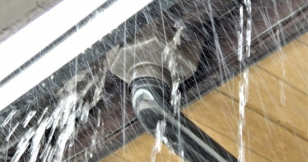 最後に確認したのはいつですか。【雨樋メンテナンス】の方法と必要性サムネイル