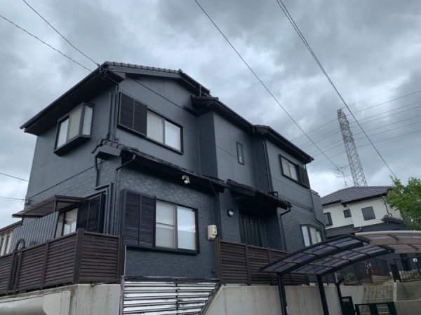 外壁塗装検討中の方必見！グレーの外壁の魅力とは？ツートンカラーもおすすめ！サムネイル