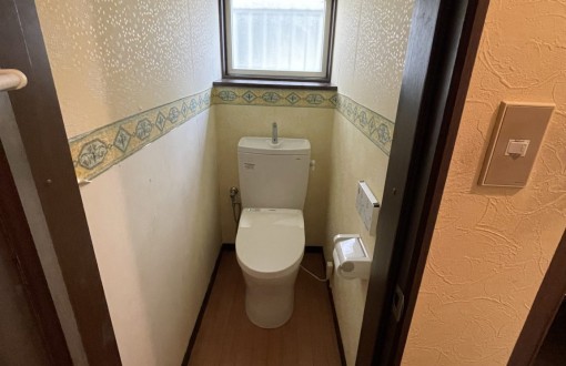 トイレ交換施工前