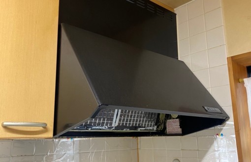 キッチン換気扇交換施工前