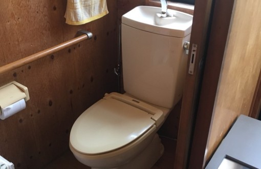 トイレ交換施工前