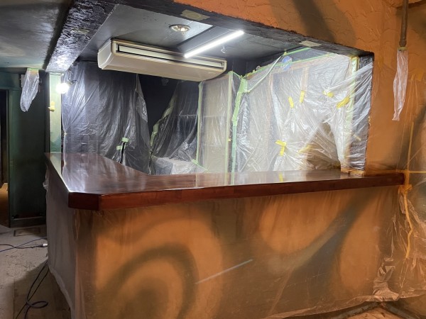 木目塗装（カウンターテーブル）玄々化学工業サムネイル