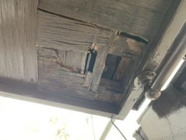 屋根の裏側の修理についてサムネイル