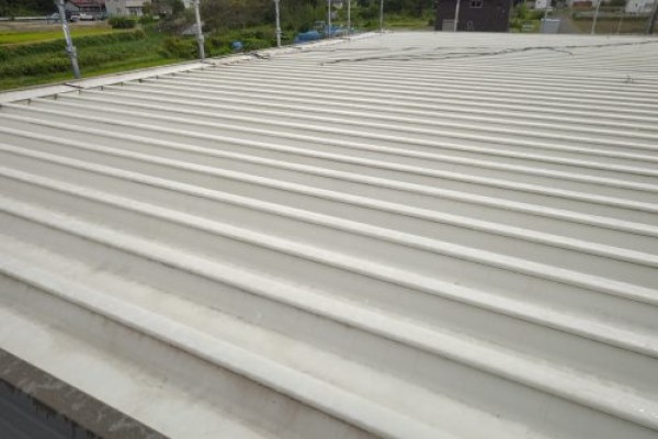 【瀬戸市】金属系の屋根（折半屋根）の塗装サムネイル