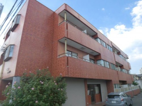 【尾張旭市】外壁タイルとALCにひび割れが起きているアパートで建物調査サムネイル