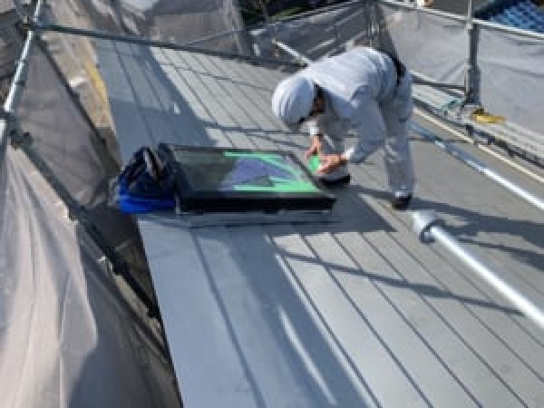 チロル接骨院　天窓交換工事サムネイル