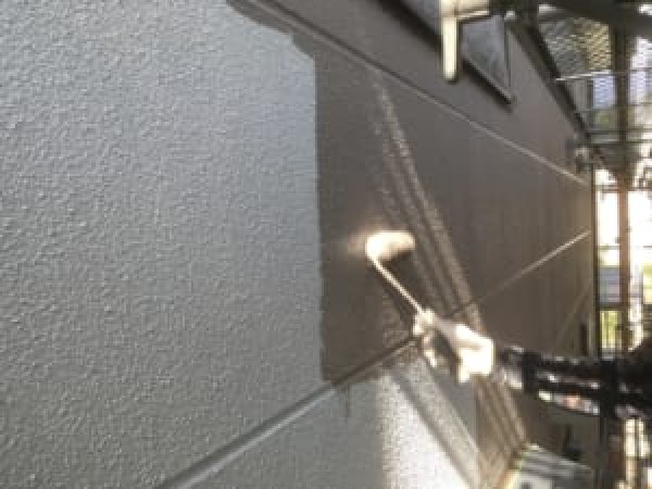 【瀬戸市・尾張旭市】外壁塗装　中塗りサムネイル